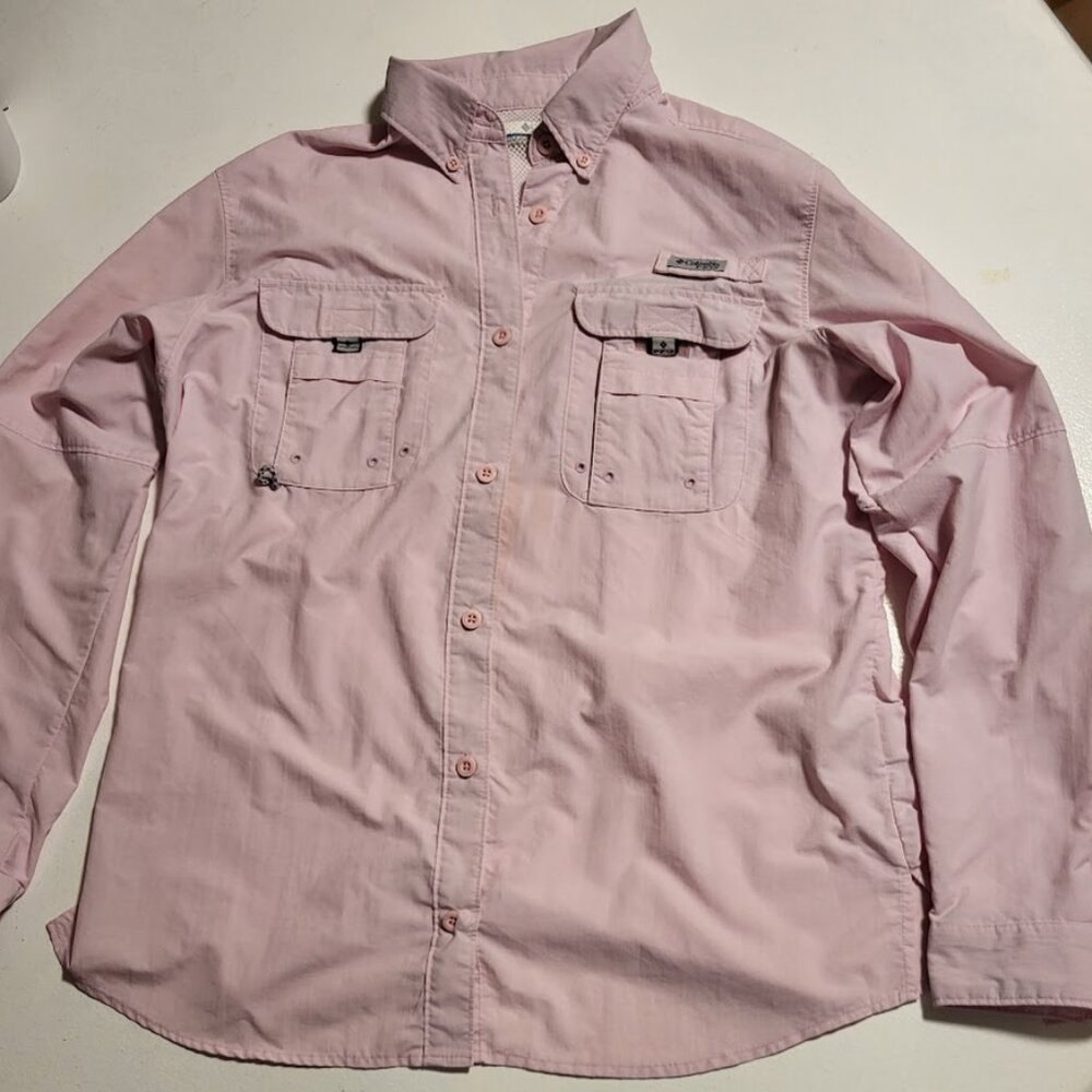 COLUMBIA PFG - WOMEN'S PINK FISHING SHIRT. NICE DESIGN IN A SIZE MEDIUM